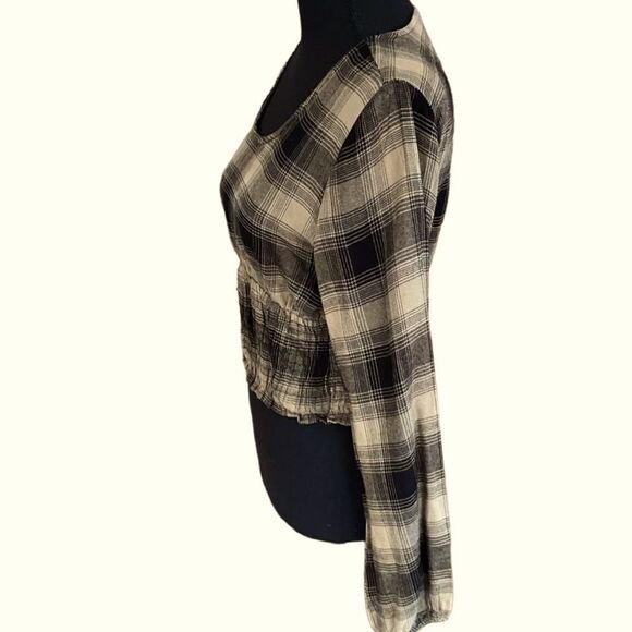 Sim & Sam plaid lightweight black/tan flannel crop top size M - Picture 4 of 6